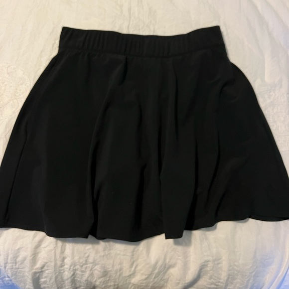 T by Talbots Active Skort - Picture 4 of 5